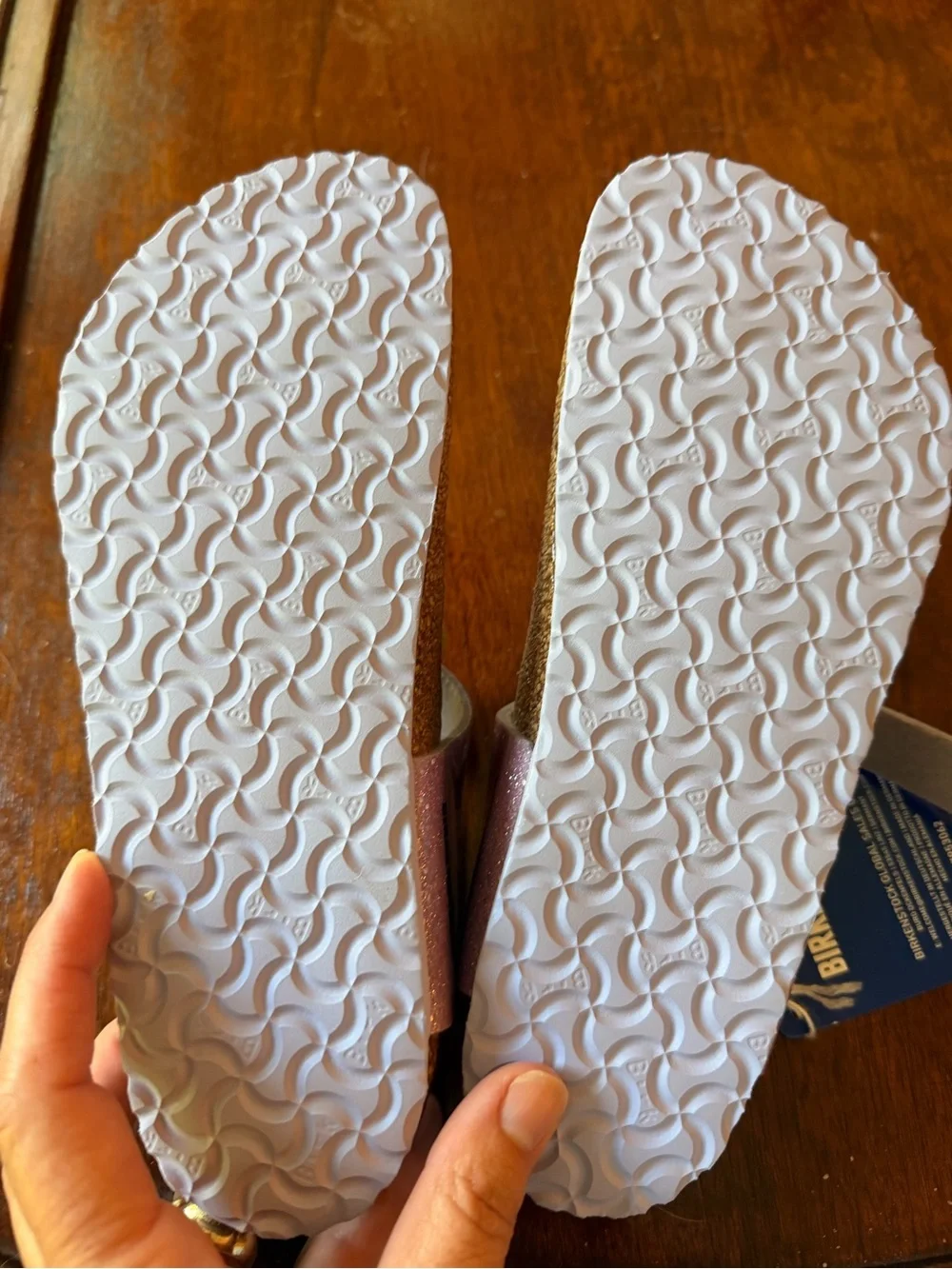 Birkenstock Kids Gizeh Thong Sandals in  Cosmic Sparkle Lavender Glitter sz 33